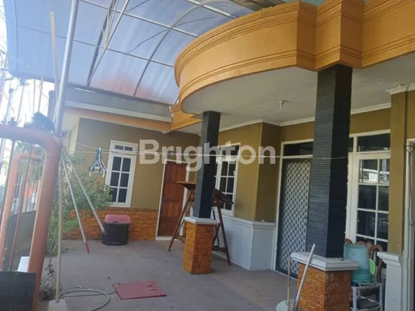 image RUMAH SIAP HUNI KLAMPIS SEMOLO STRATEGIS DEKAT RAYA MERR (3)