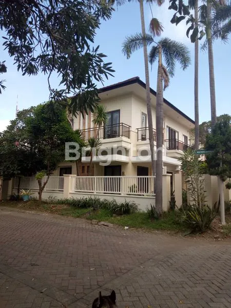 image RUMAH SIAP HUNI ROW 5 MOBIL TAMAN PUSPA RAYA (1)