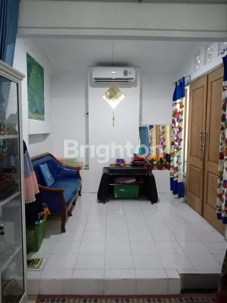 image 950 JT NEGO, RUMAH SECOND 2 LANTAI, PERUM. KOSAGRHA SURABAYA (2)