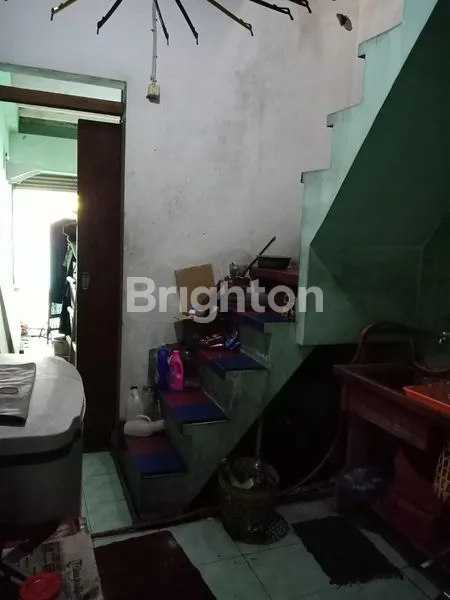 image 950 JT NEGO, RUMAH SECOND 2 LANTAI, PERUM. KOSAGRHA SURABAYA (5)