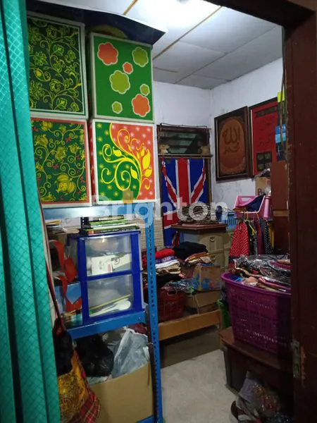 image 950 JT NEGO, RUMAH SECOND 2 LANTAI, PERUM. KOSAGRHA SURABAYA (6)