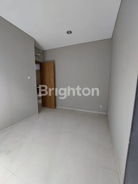 image COLOMADU SOLO BARU GRESS SIAP HUNI DEKAT PINTU TOL (5)