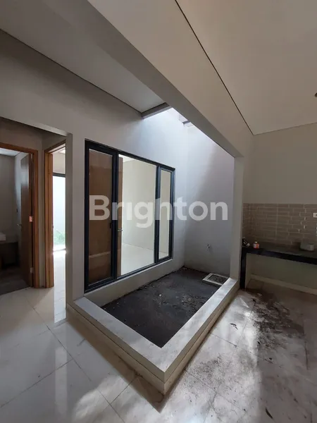 image COLOMADU SOLO BARU GRESS SIAP HUNI DEKAT PINTU TOL (8)