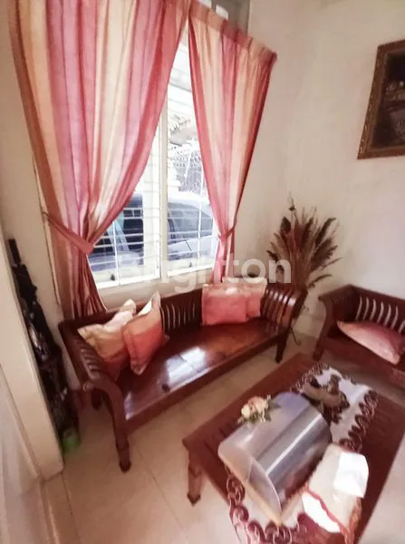 image HARGA TURUN!!! RUMAH 2 LANTAI SELANGKAH KE RAYA KENJERAN DEKAT PAKUWON CITY MALL MERR GALAXY MALL ITS UNAIR KAMPUS C (3)