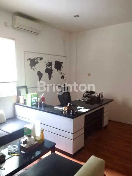 image RUKO 3 LANTAI PINGGIR JALANRAYA (4)