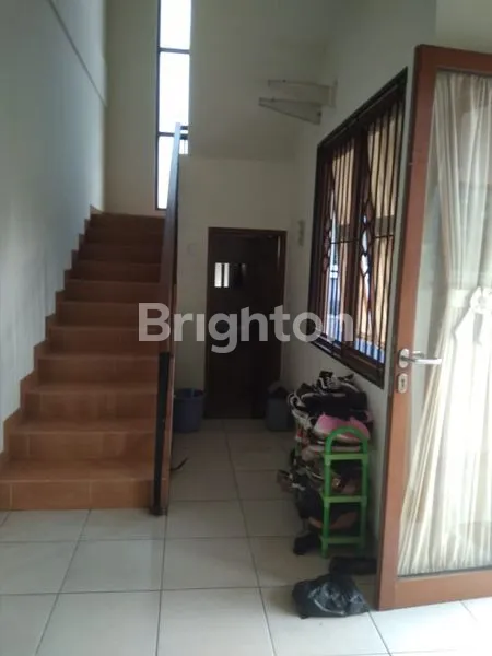image RUMAH KOST 16 KAMAR POLTEK UI, DEPOK (3)