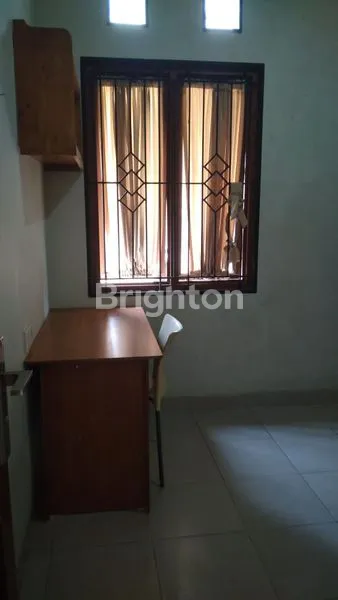 image RUMAH KOST 16 KAMAR POLTEK UI, DEPOK (5)