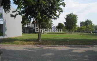 image TANAH SUPER STRATEGIS DI BOULEVARD LUAR CLUSTER LUAS 780 LEBAR 18.5 HADAP SELATAN ROW JALAN 4 MOBIL (1)