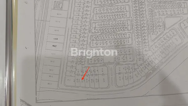 image TANAH SUPER STRATEGIS DI BOULEVARD LUAR CLUSTER LUAS 780 LEBAR 18.5 HADAP SELATAN ROW JALAN 4 MOBIL (2)