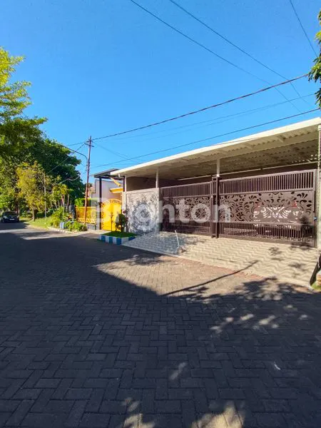 image RUMAH BARU 1 LANTAI MANYAR DEKAT SEKOLAH PETRA  (1)