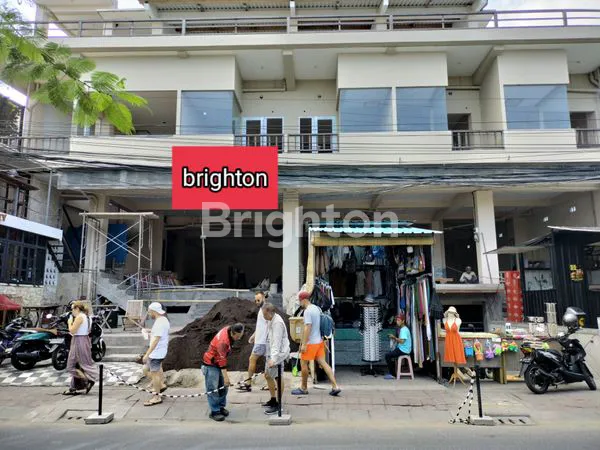 GEDUNG 3 LANTAI DAN BASEMENT DI CANGGU