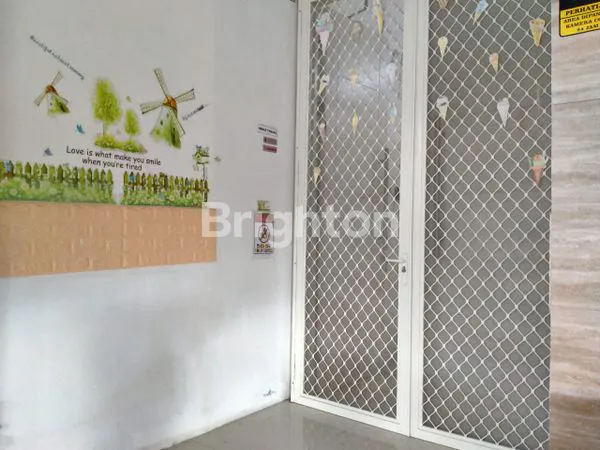 image RUMAH TINGGAL BENTUK KANTOR (6)