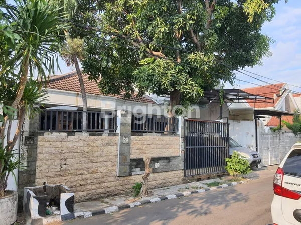 image DISEWAKAN RUMAH DARMO PERMAI TIMUR SURABAYA - STRATEGIS & BEBAS BANJIR. (1)