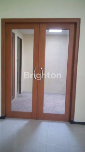 image RUMAH DENGAN LOKASI STRATEGIS DI TASIKMADU MALANG (4)