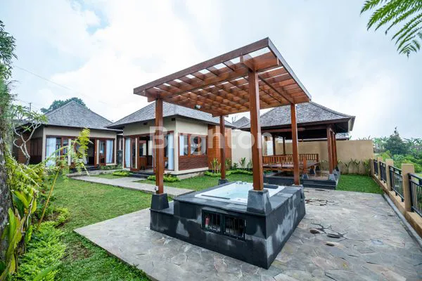 image VILLA MEWAH DI BALI FULLY FURNISHED DENGAN JACUZZI DENGAN VIEW BUKIT DAN DANAU (7)