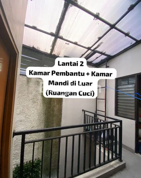 image RUMAH 2 LANTAI CANTIK ESTETIK DI JAKTIM (5)
