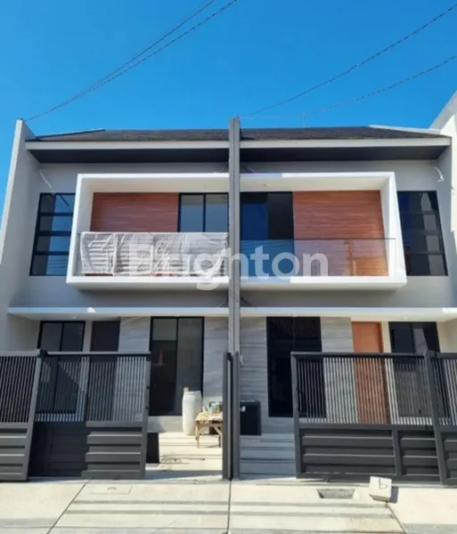 image RUMAH BARU GRESS AREA FAVORIT MANYAR DEKAT KLAMPIS WISMA MUKTI, MERR (1)