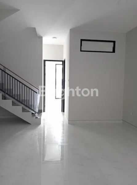 image RUMAH BARU GRESS AREA FAVORIT MANYAR DEKAT KLAMPIS WISMA MUKTI, MERR (2)