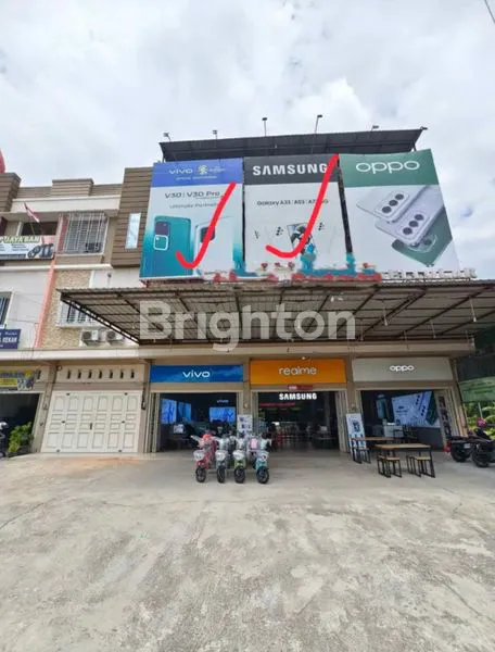 RUKO 2 PINTU PREMIUM DI SOEKARNO HATTA, PARKIR LUAS + SHM