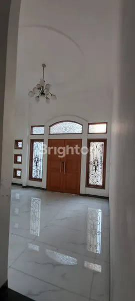 image RUMAH BAGUS SIAP HUNI PERMATA BUANA JAKARTA BARAT (2)