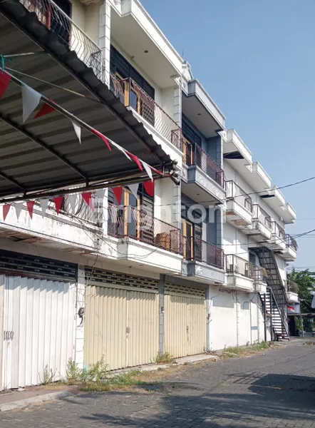image RUKO 3 LANTAI DI JL YOS SUDARSO SIDOARJO JAWA TIMUR LOKASI STRATEGIS  (2)