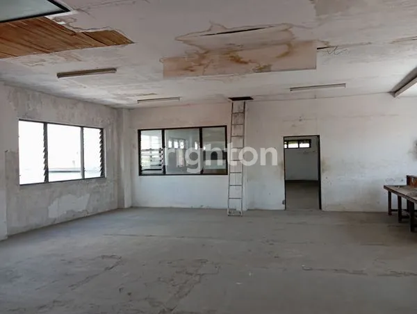 image GUDANG 3 MENIT KE JLN MAJAPAHIT  (2)