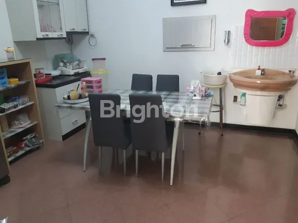 image RUMAH MEWAH SIAP HUNI, TERAWAT BANGET (4)