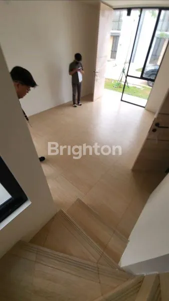 image RUMAH BARU 2 LANTAI DI CENDANA ESSENCE LIPPO KARAWACI TANGERANG  (3)