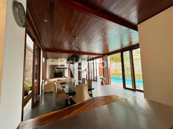 image WALKING DISTANCE BEACH VILLA SANUR (2)