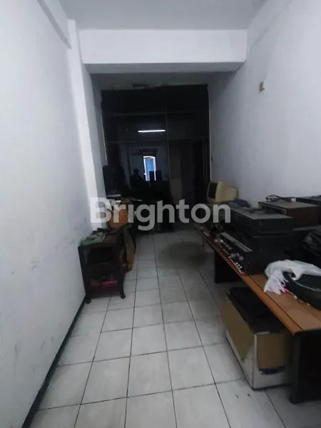 image RUKO JEJER SURYA INTI PERMATA BUTUH CEPAT LAKU SLOT PARKIR PALING BANYAK (8)