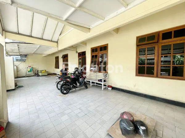 image RUMAH KOS 2.5 LANTAI, JALAN KAKI KE UNIV UBAYA (3)