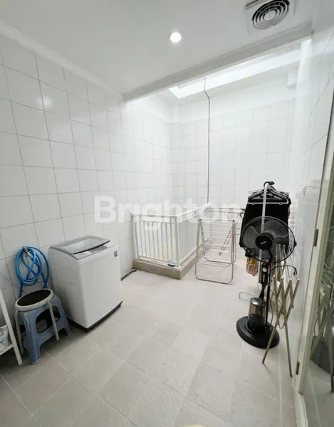 image RUMAH SIAP HUNI MINIMALIS MEWAH SUTOREJO UTARA SEMI FURNISHED ROW LEGA  (2)