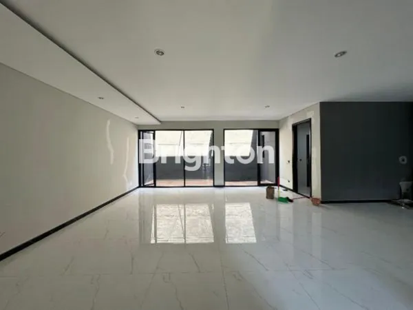 image RUMAH BARU GRESS MINIMALIS SPLIT LEVEL 3 LANTAI BUKIT GOLF INTERNATIONAL SOMERSET CITRALAND MEWAH (4)