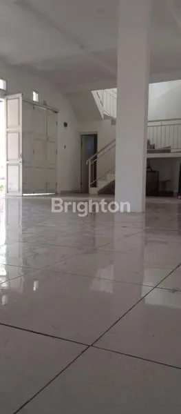 image RUKO EKS SHOWROOM DI AREA BISNIS STRATEGIS ARCAMANIK (7)