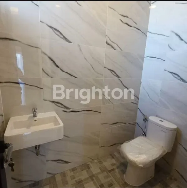 image RUMAH 2LANTAI SCANDINAVIAN LOKASI TERBAIK SUTOREJO (5)