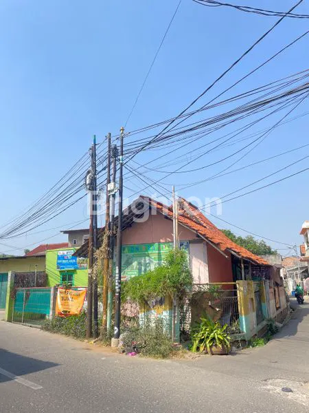 image JUAL RUMAH TUA HITUNG TANAH DAERAH RAMAI PENDUDUK  (3)