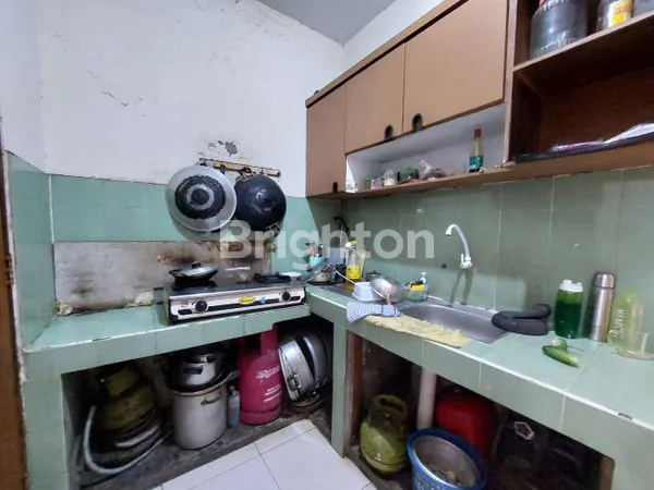 image RUMAH BESAR DI AREA STRATEGIS (7)