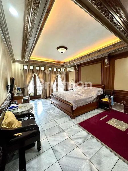 image RUMAH MEWAH JAGAKARSA CILANDAK (3)