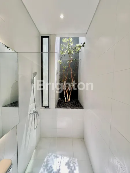 image RUMAH SEMI FURNISH, SUTOREJO,MULYOSARI, MODERN INDUSTRIAL, ROW LEBAR (4)