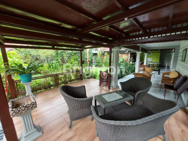 image RUMAH MEWAH TERAWAT SIDOSERMO PDK DIJUAL  (1)