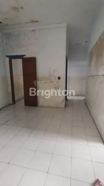 image GUDANG LOKASI STRATEGIS DI TEGAL BESAR JEMBER (8)