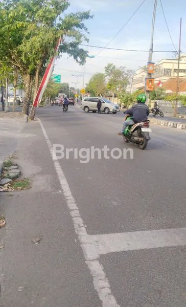 image RUKO 2 LANTAI SIAP HUNI, DEPAN JALAN RAYA LOKASI RAMAI (2)