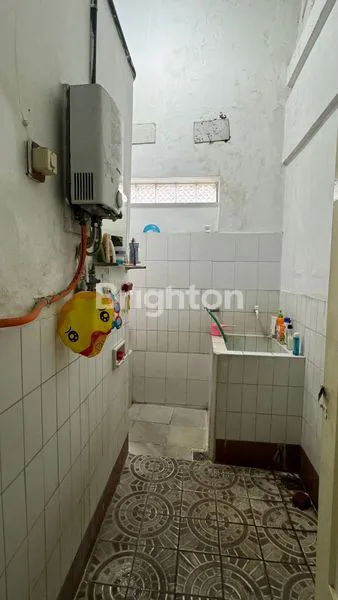 image RUMAH 1 LANTAI LOKASI SANGAT STRATEGIS PUSAT KERAMAIAN KOTA KEDIRI (2)