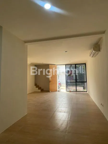 image RUMAH BARU SUDAH RENOVASI PENAMBAHAN DI CENDANA ICON LIPPO KARAWACI TANGERANG (1)