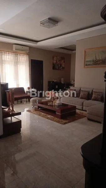 image RUMAH MEWAH LT 270 LB 200 FULLY-FURNISHED WONOREJO (3)