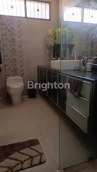 image RUMAH MEWAH LT 270 LB 200 FULLY-FURNISHED WONOREJO (8)