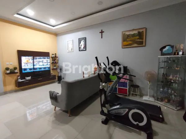 image RUMAH MURAH MEWAH CLUSTER DAN SEMI FURNISH DI SEMANAN INDAH (6)