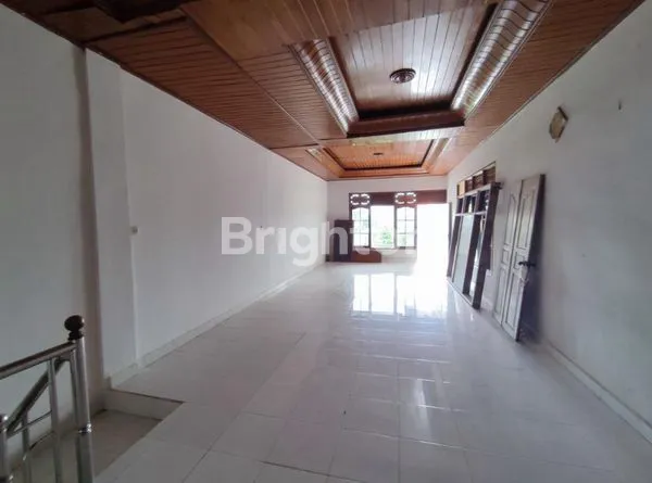 image RUMAH 2 LANTAI DEKAT SUNSET ROAD (5)