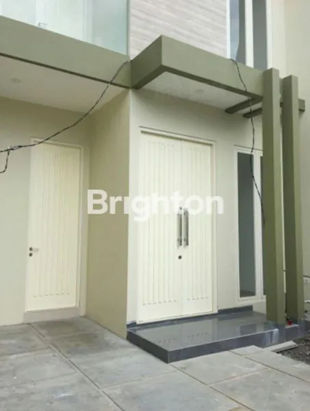 image RUMAH GRESS MINIMALIS DI GAYUNGSARI (4)