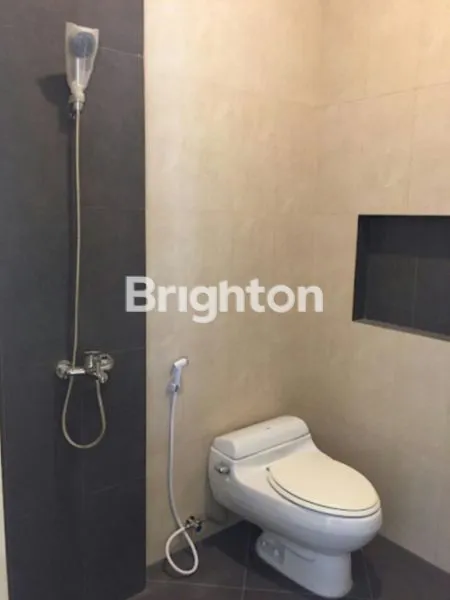 image RUMAH GRESS MINIMALIS DI GAYUNGSARI (7)